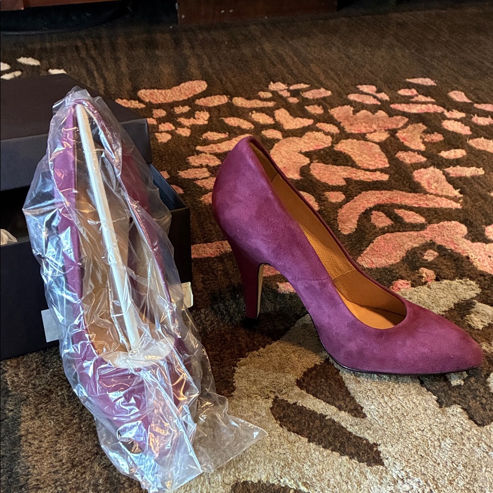 Elegant Burgundy Women's Heels